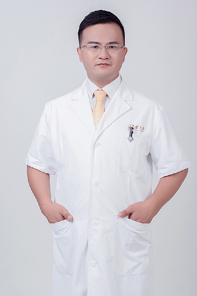 丁旭彪